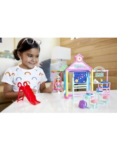 BARBIE / Escuela de verano de Chelsea