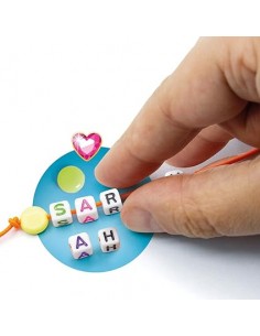 CLEMENTONI / Kit para hacer pulseras con mensajes.