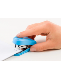 Engrampadora Mini Novus Color Azul + Grapas