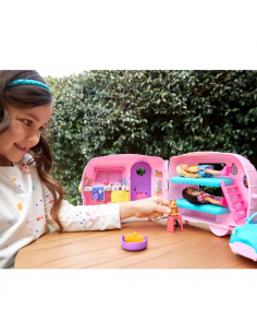 El Camping de Chelsea, Barbie